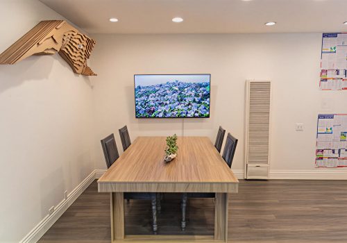 desk_imgupscaler.ai_Beta_2K